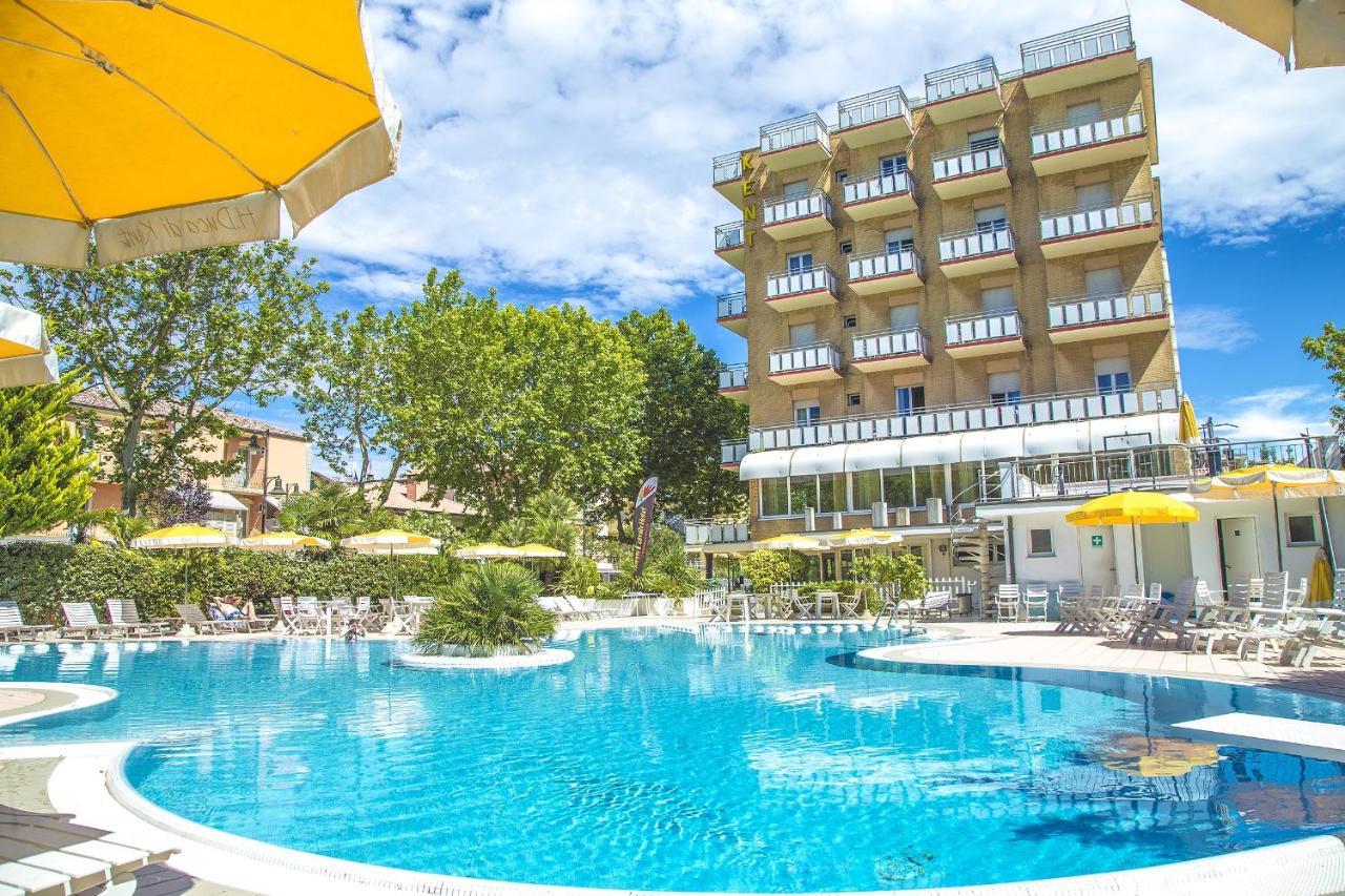 Hotel Duca di Kent Cesenatico Esterno foto