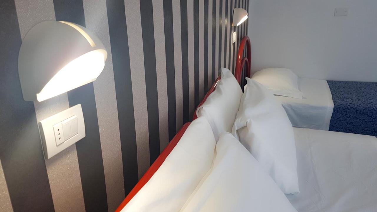 Hotel Duca di Kent Cesenatico Esterno foto