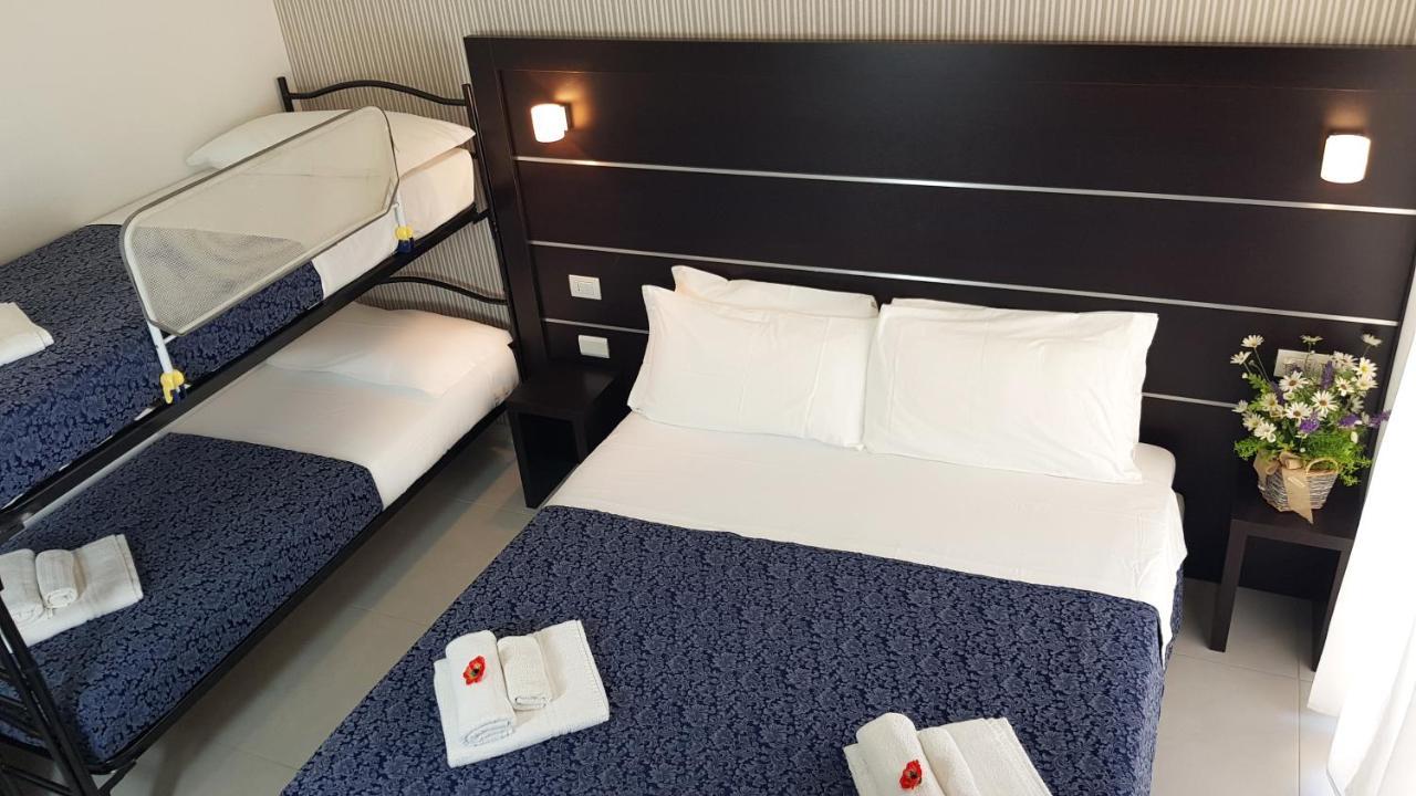 Hotel Duca di Kent Cesenatico Esterno foto