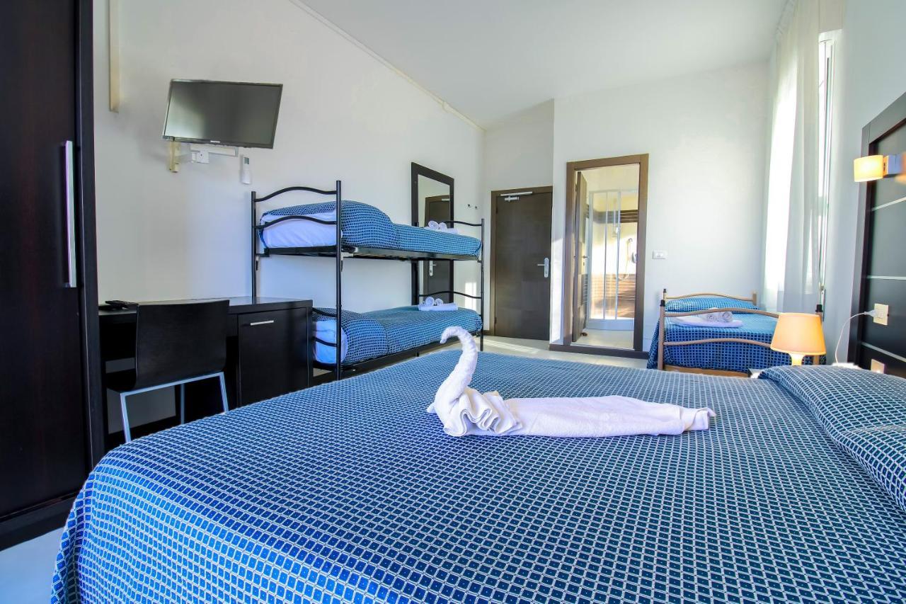 Hotel Duca di Kent Cesenatico Esterno foto